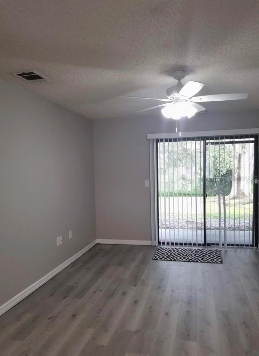 Image 10 of 25 For 19 Columbia Avenue