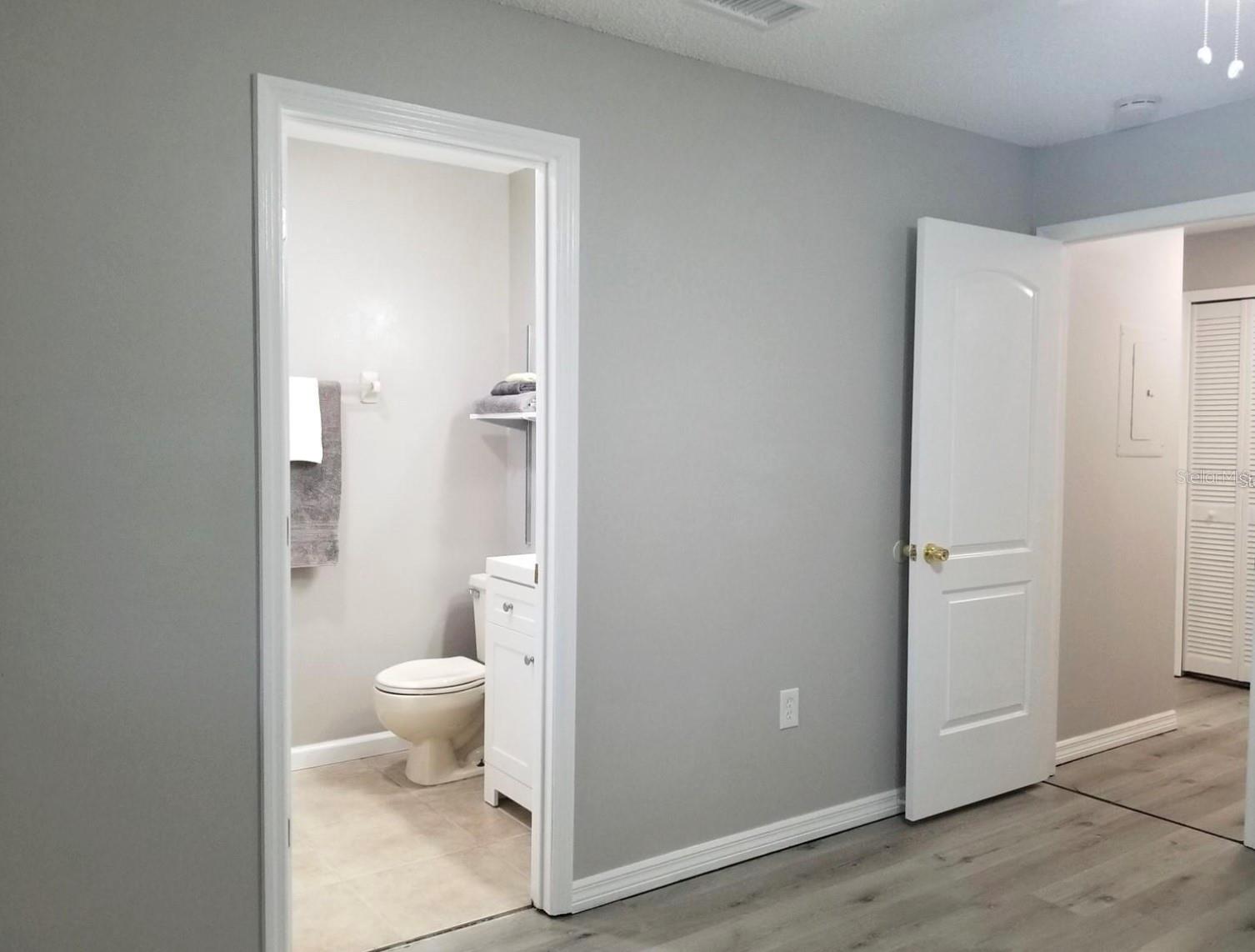 Image 14 of 25 For 19 Columbia Avenue