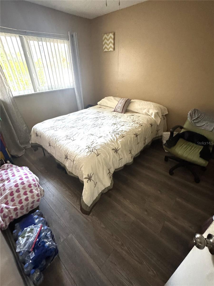 Image 7 of 8 For 1702 Hickorywood Lane