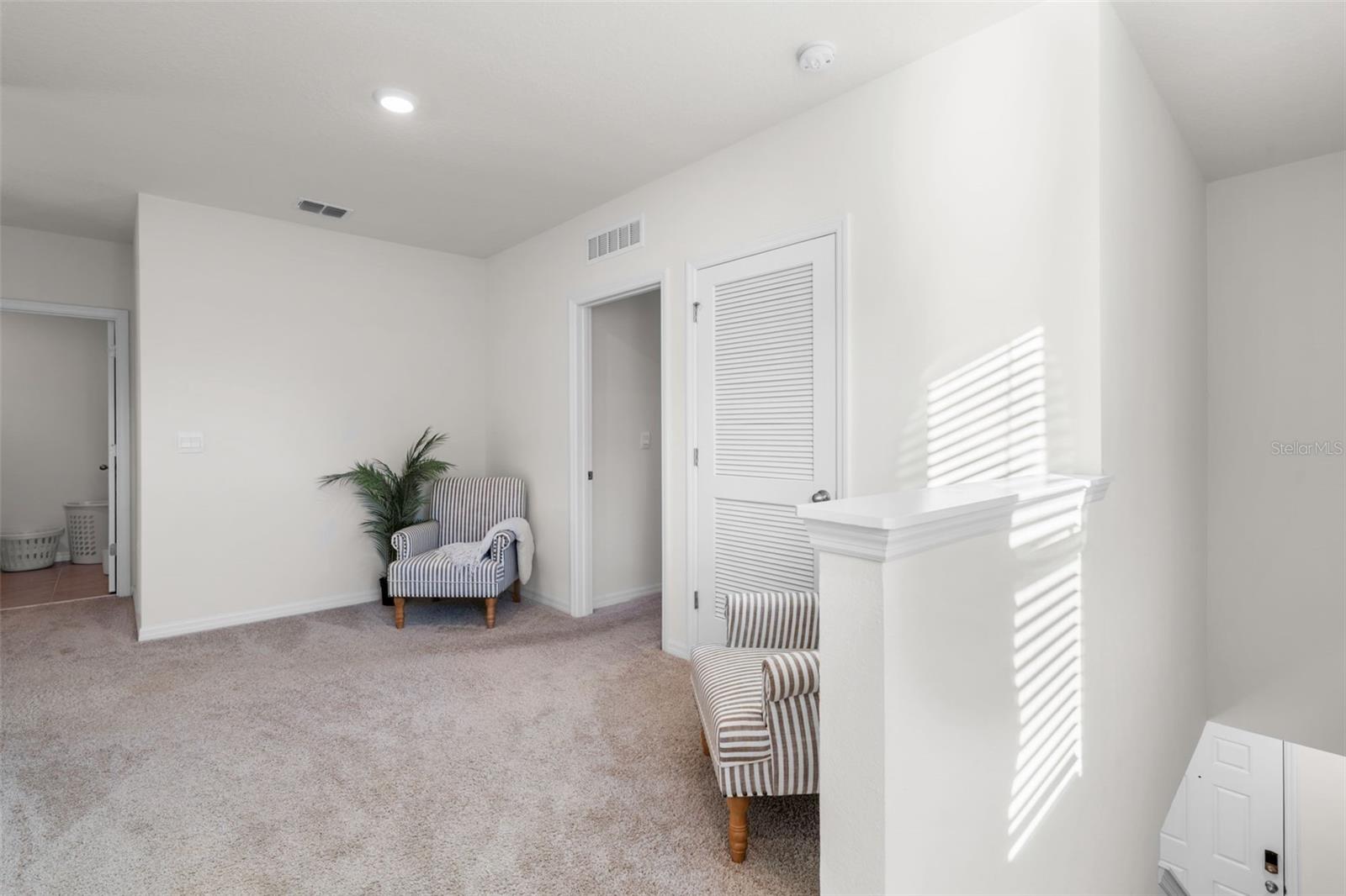 Image 16 of 30 For 328 Pelham Park Drive