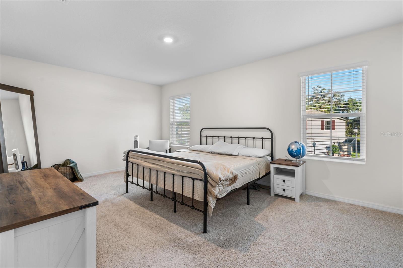 Image 17 of 30 For 328 Pelham Park Drive