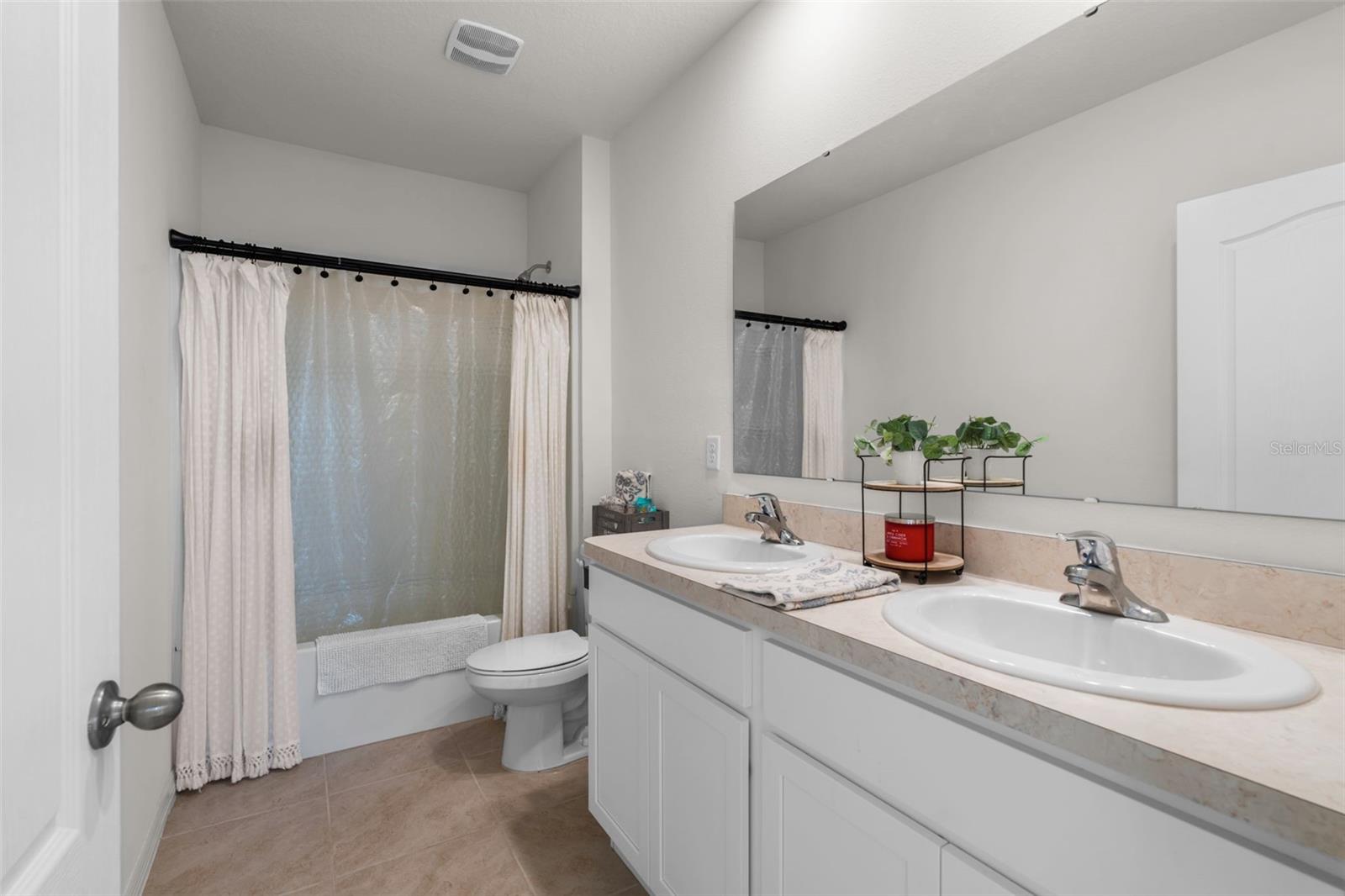 Image 24 of 30 For 328 Pelham Park Drive