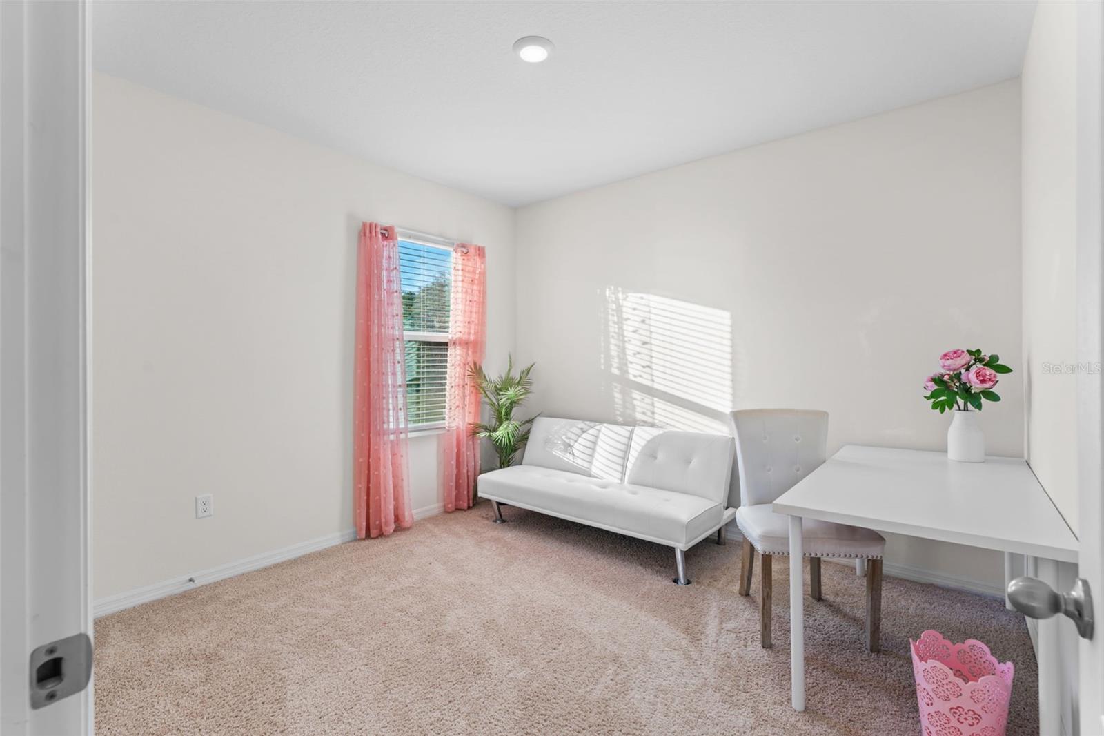 Image 25 of 30 For 328 Pelham Park Drive