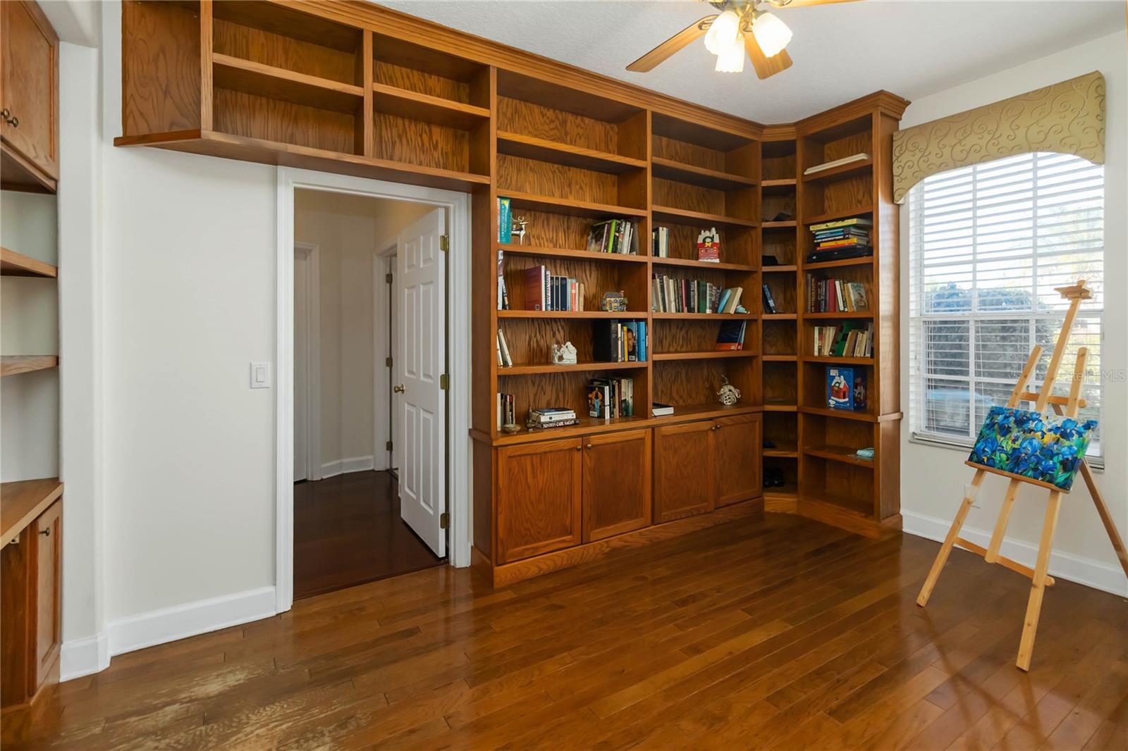 Image 17 of 43 For 9138 Shadowbrook Trail