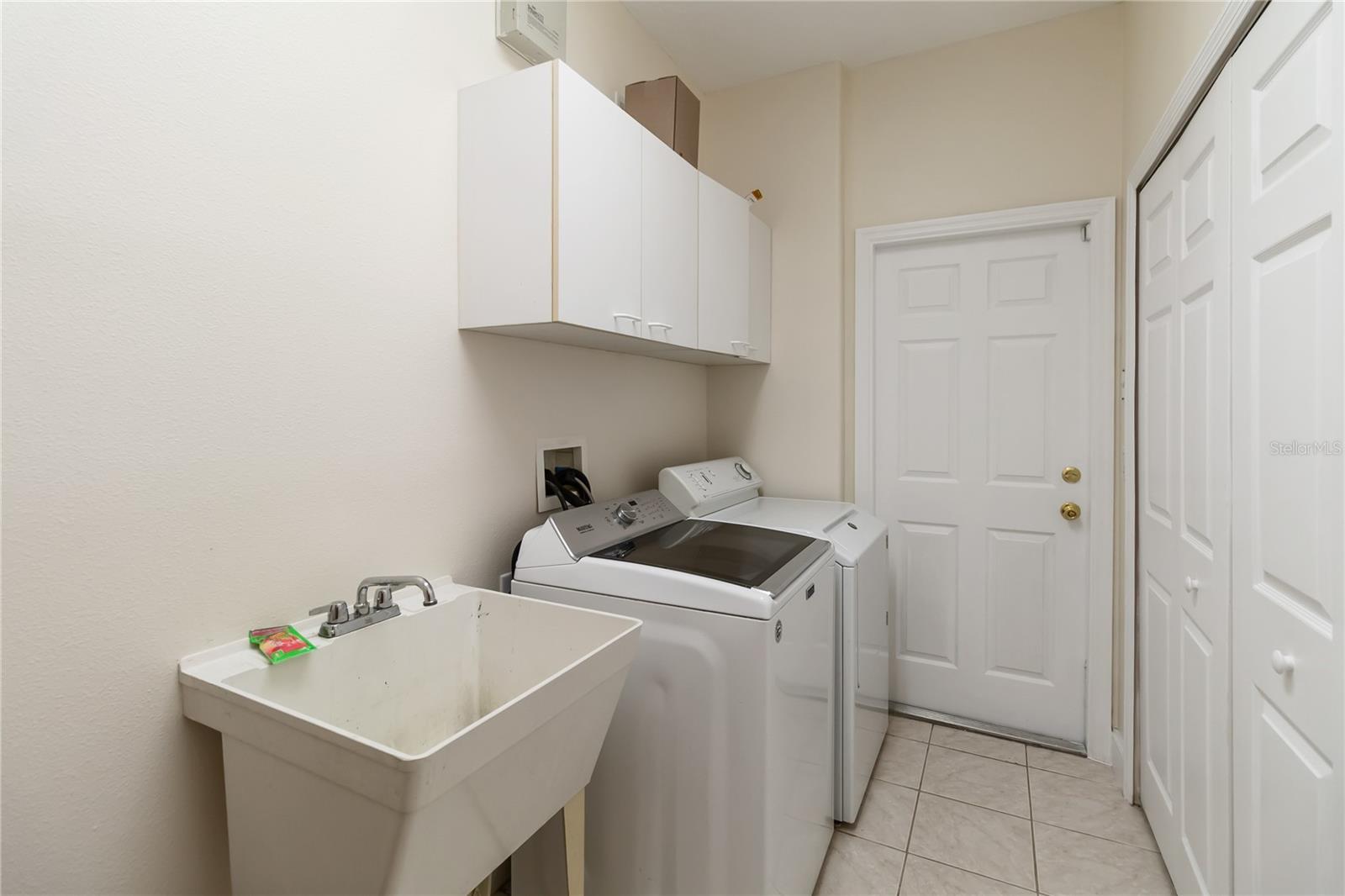 Image 27 of 43 For 9138 Shadowbrook Trail