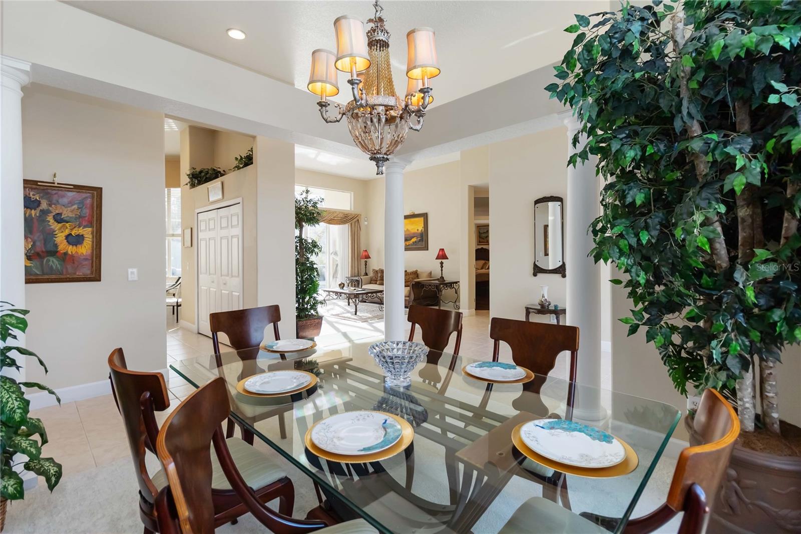 Image 7 of 43 For 9138 Shadowbrook Trail