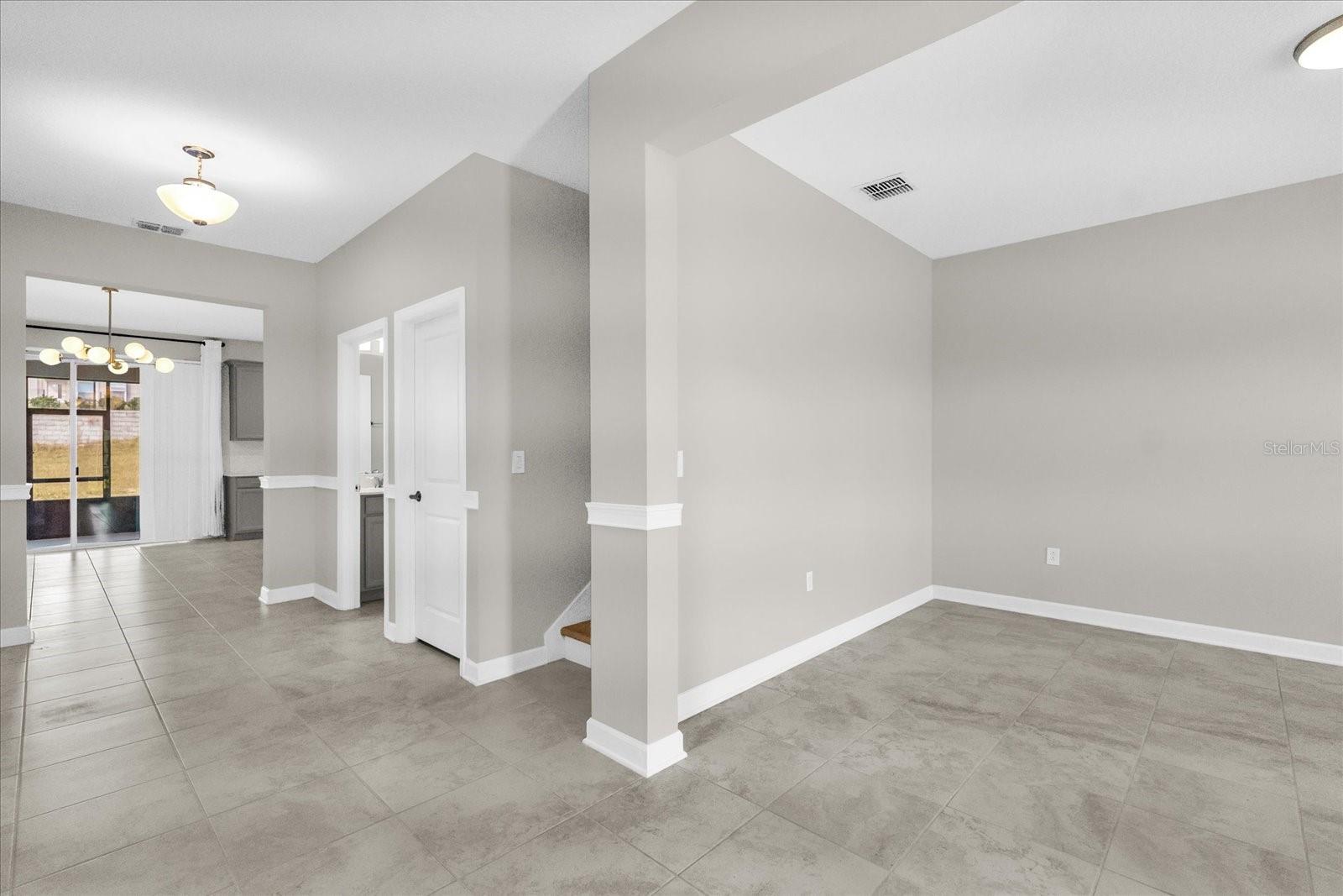 Image 18 of 29 For 18219 Oliver Twist Way