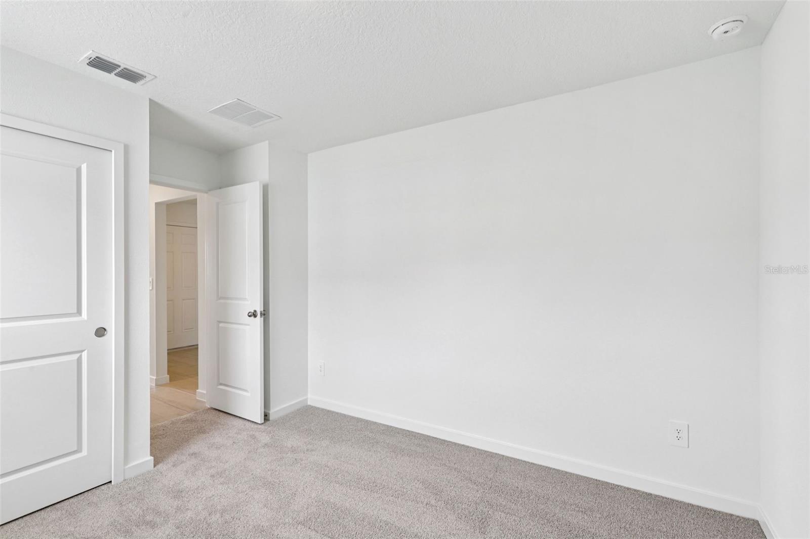 Image 20 of 31 For 14 Dilly Court