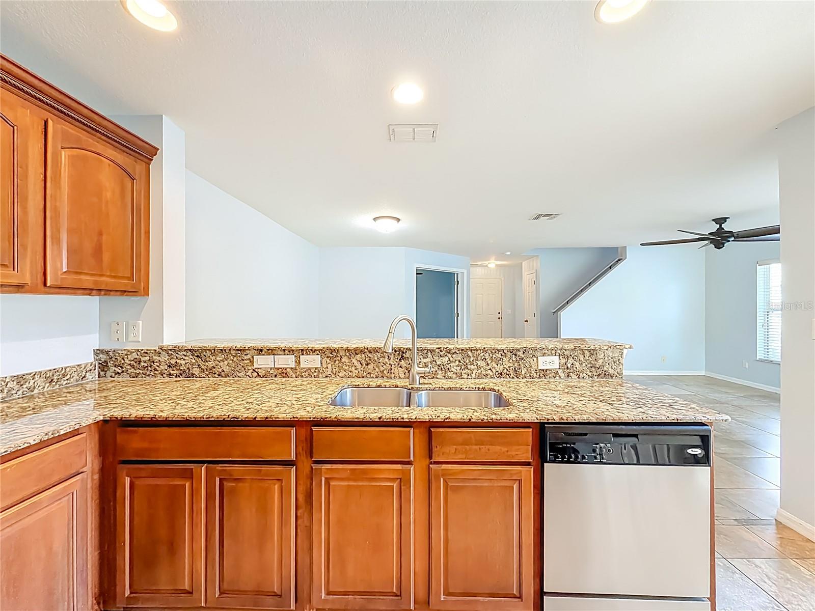 Image 17 of 58 For 1531 Par Court