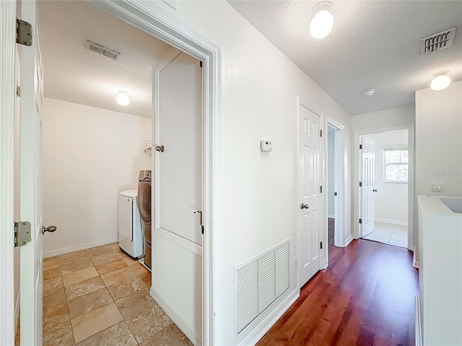 Image 40 of 58 For 1531 Par Court