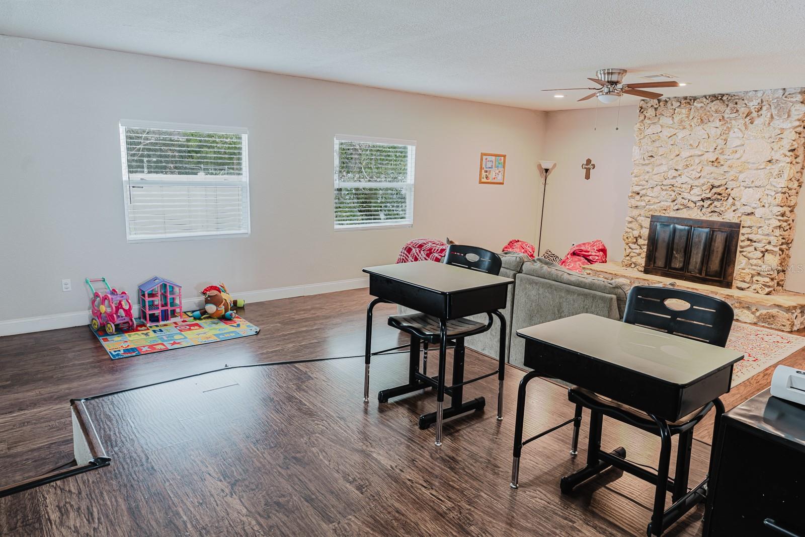 Image 10 of 26 For 1810 Blackston Avenue