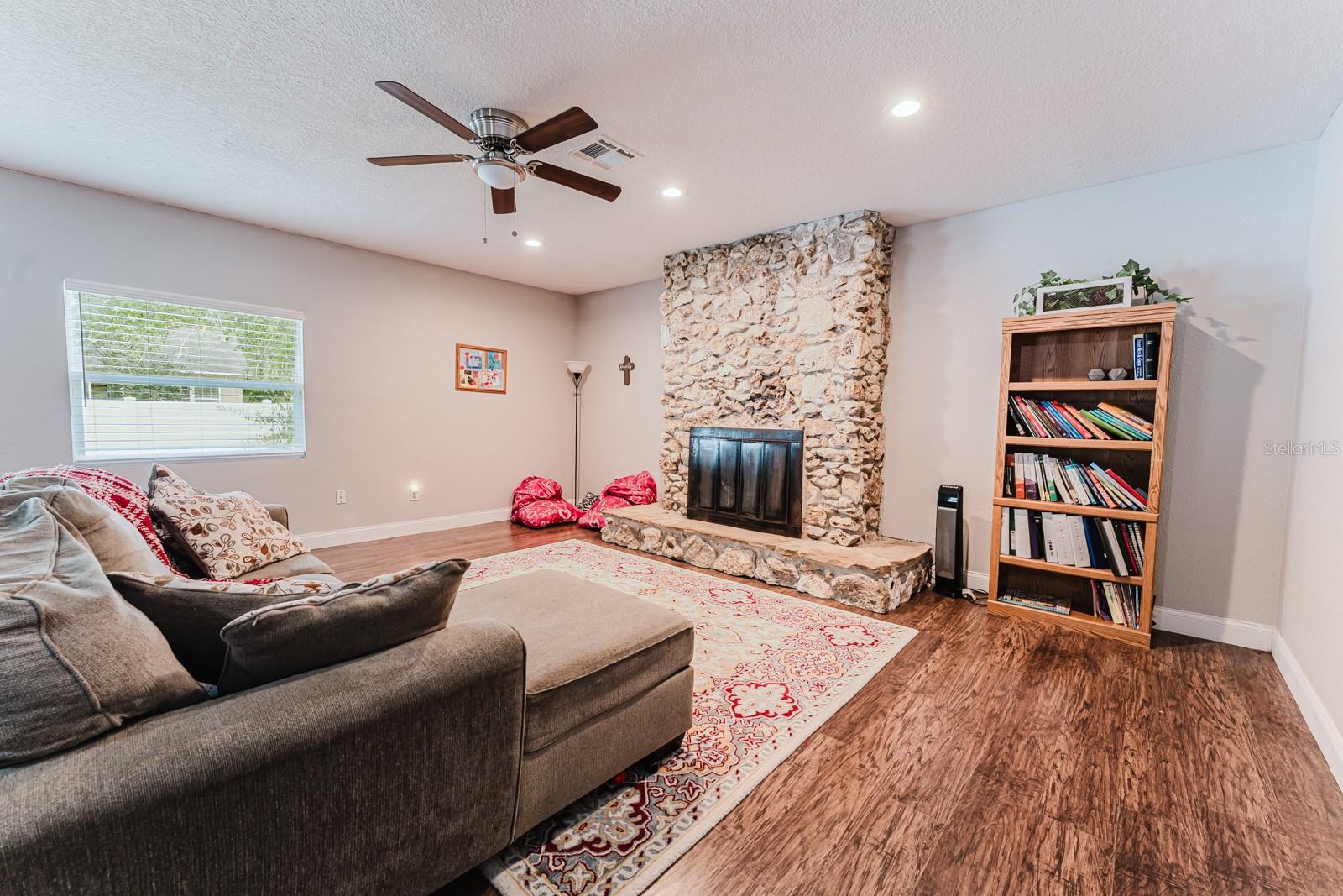 Image 12 of 26 For 1810 Blackston Avenue