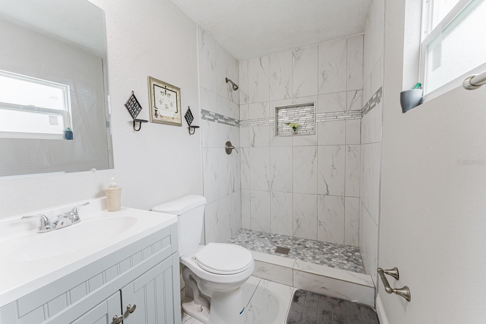 Image 17 of 26 For 1810 Blackston Avenue