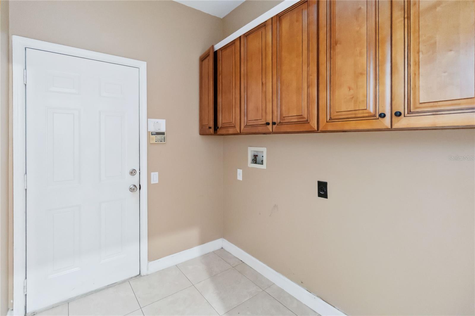 Image 23 of 30 For 124 Blue Creek Drive