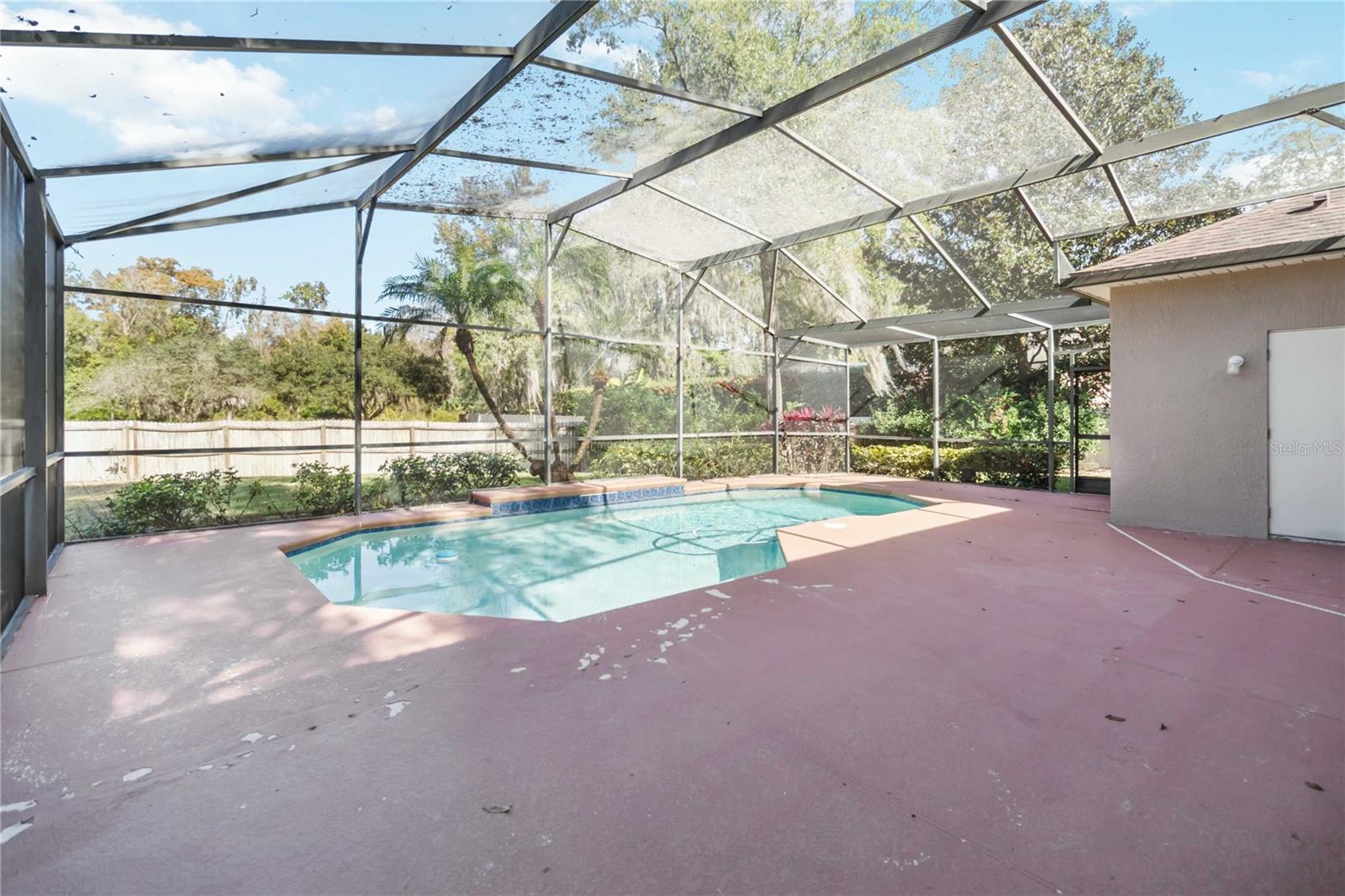 Image 27 of 30 For 124 Blue Creek Drive