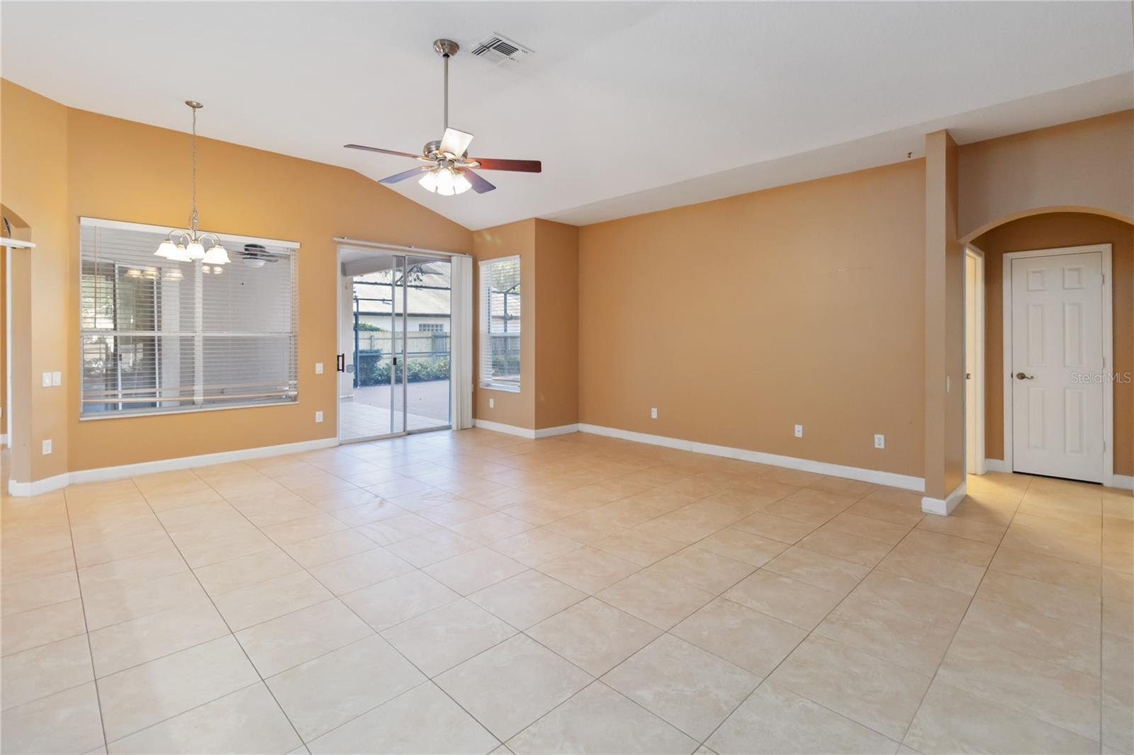 Image 9 of 30 For 124 Blue Creek Drive