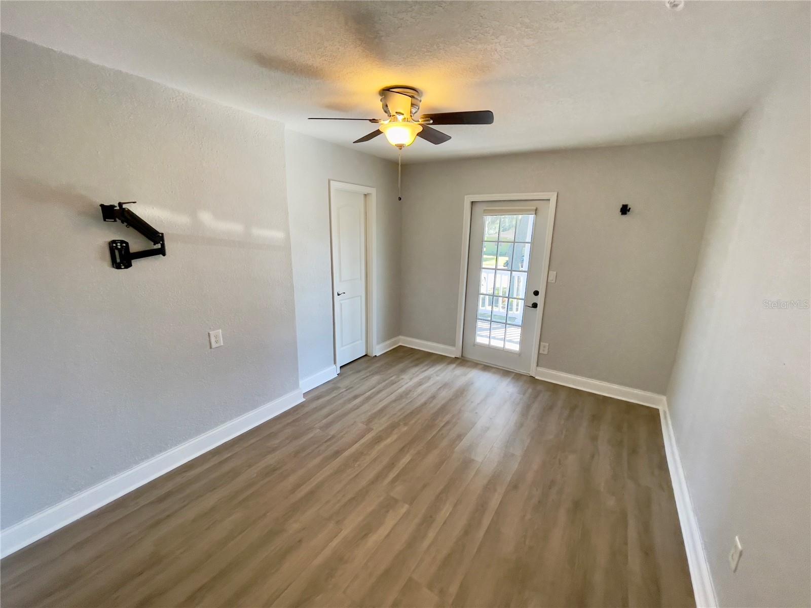 Image 15 of 27 For 10441 Buck Road