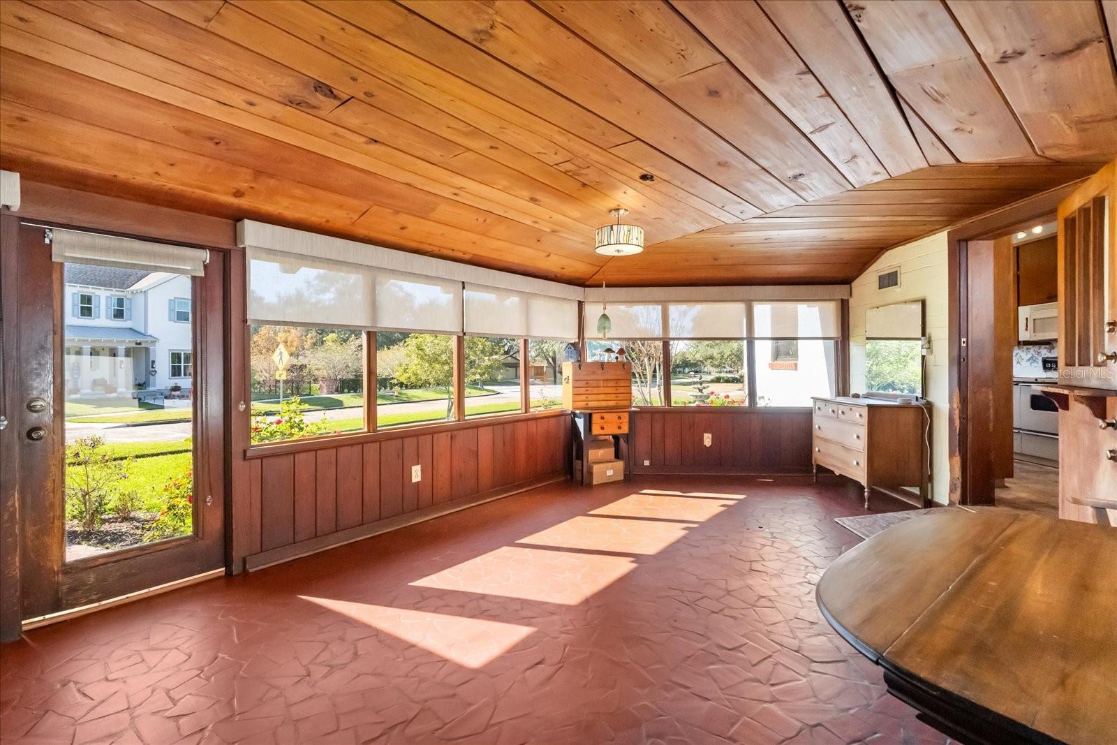 Image 12 of 32 For 205 Surprise Drive