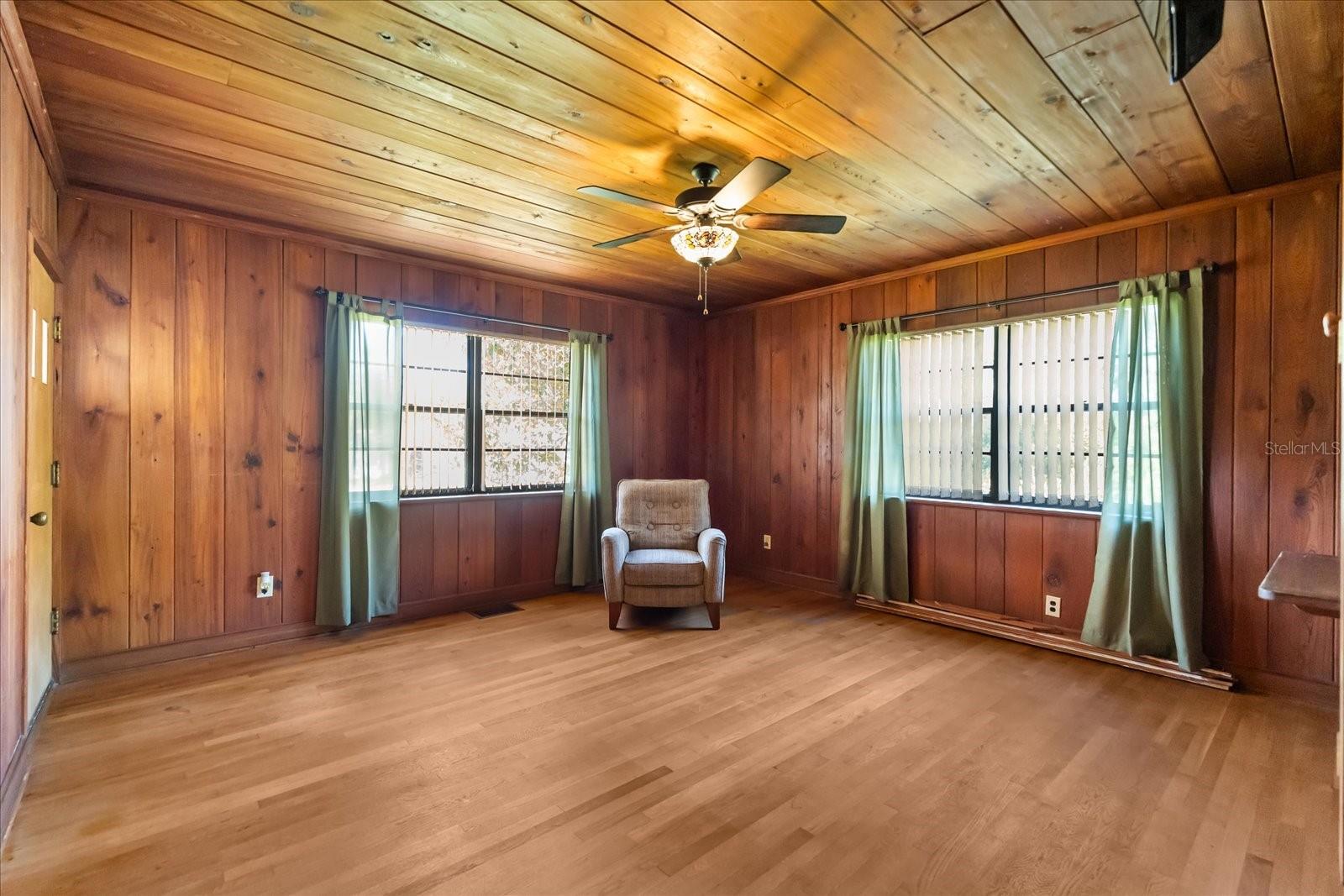 Image 13 of 32 For 205 Surprise Drive