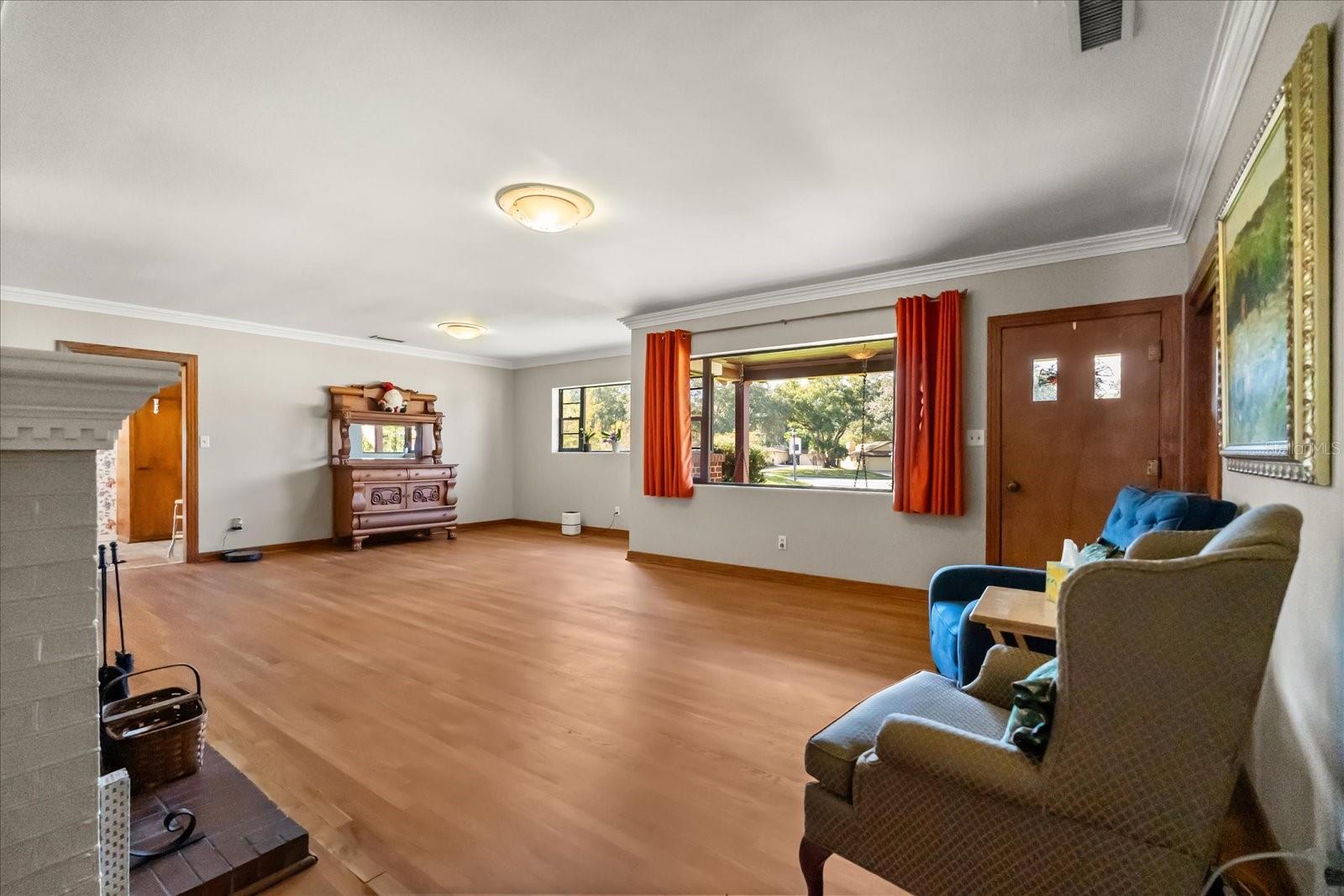 Image 2 of 32 For 205 Surprise Drive