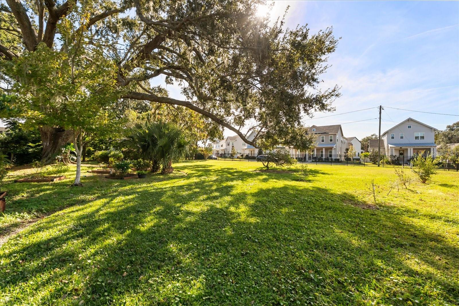 Image 24 of 32 For 205 Surprise Drive