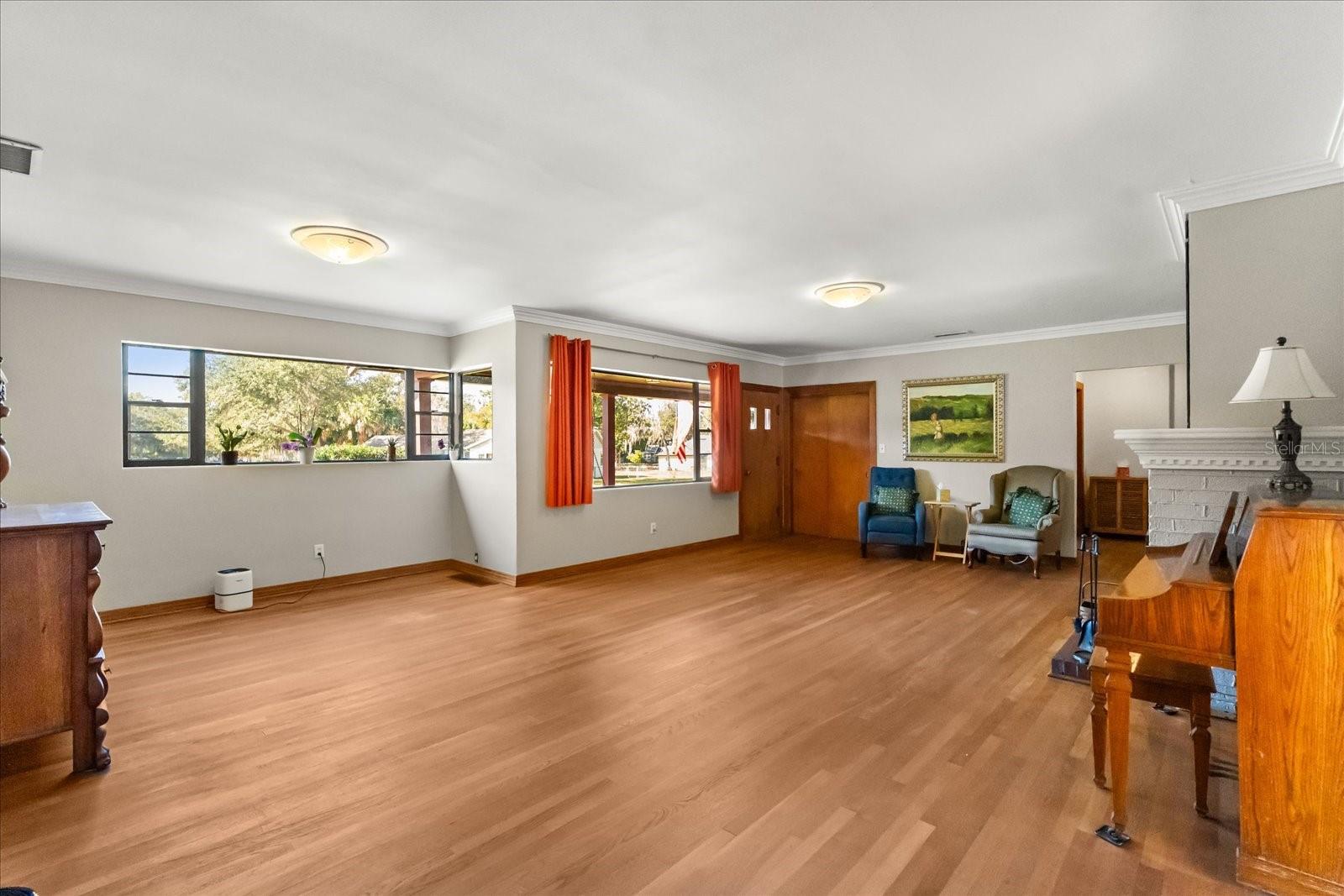 Image 4 of 32 For 205 Surprise Drive