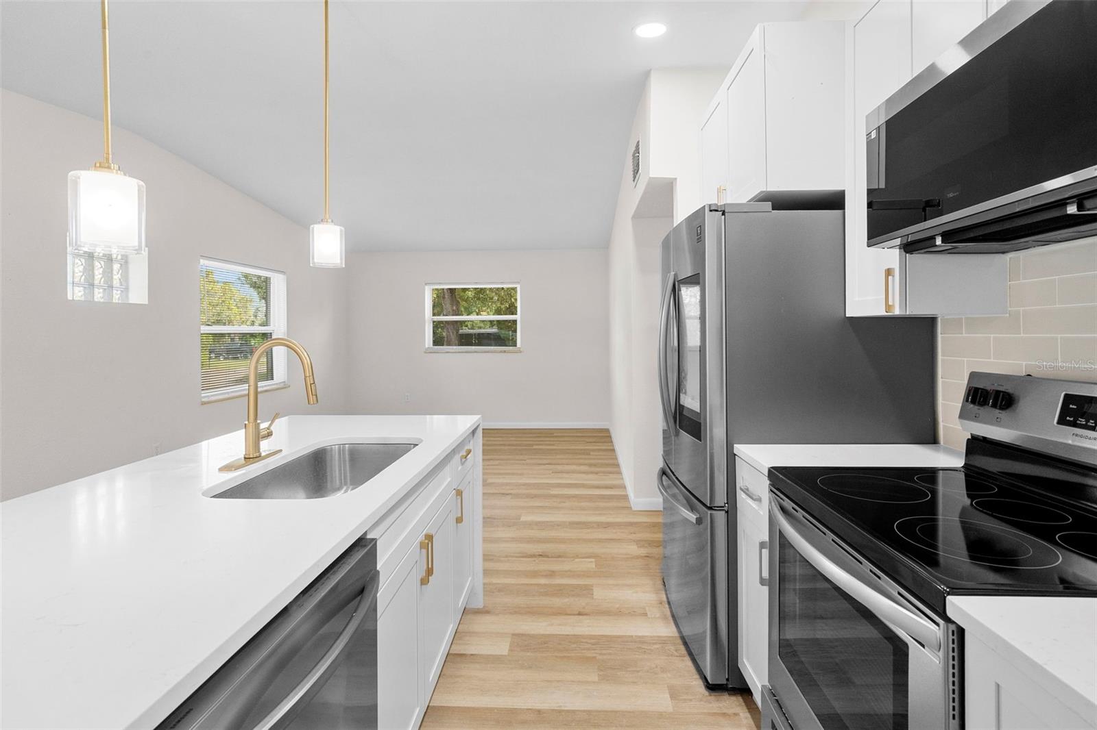 Image 10 of 47 For 3202 Kathleen Drive