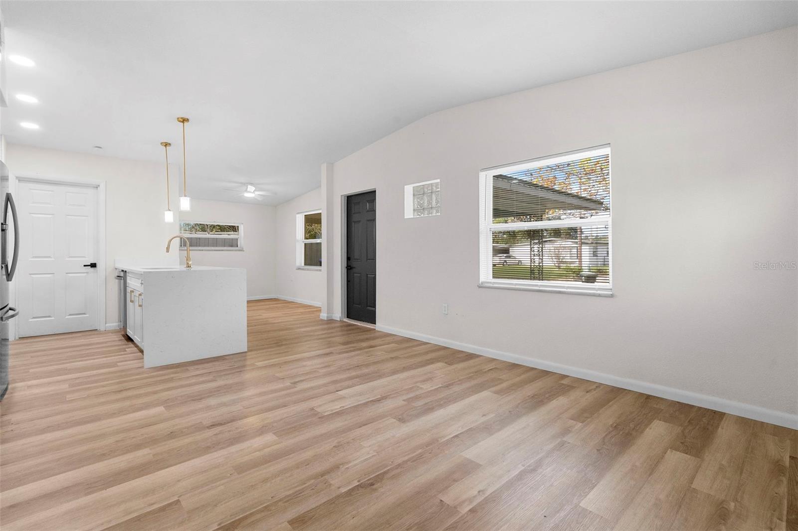 Image 17 of 47 For 3202 Kathleen Drive