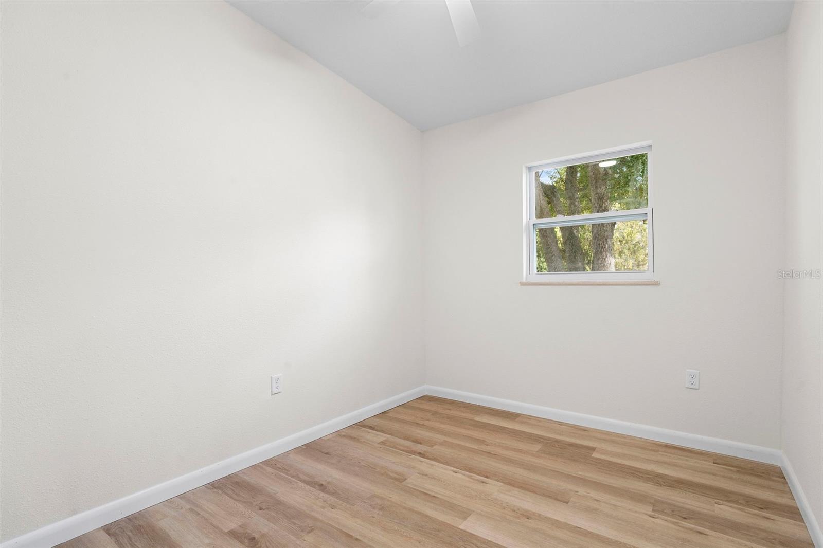 Image 26 of 47 For 3202 Kathleen Drive