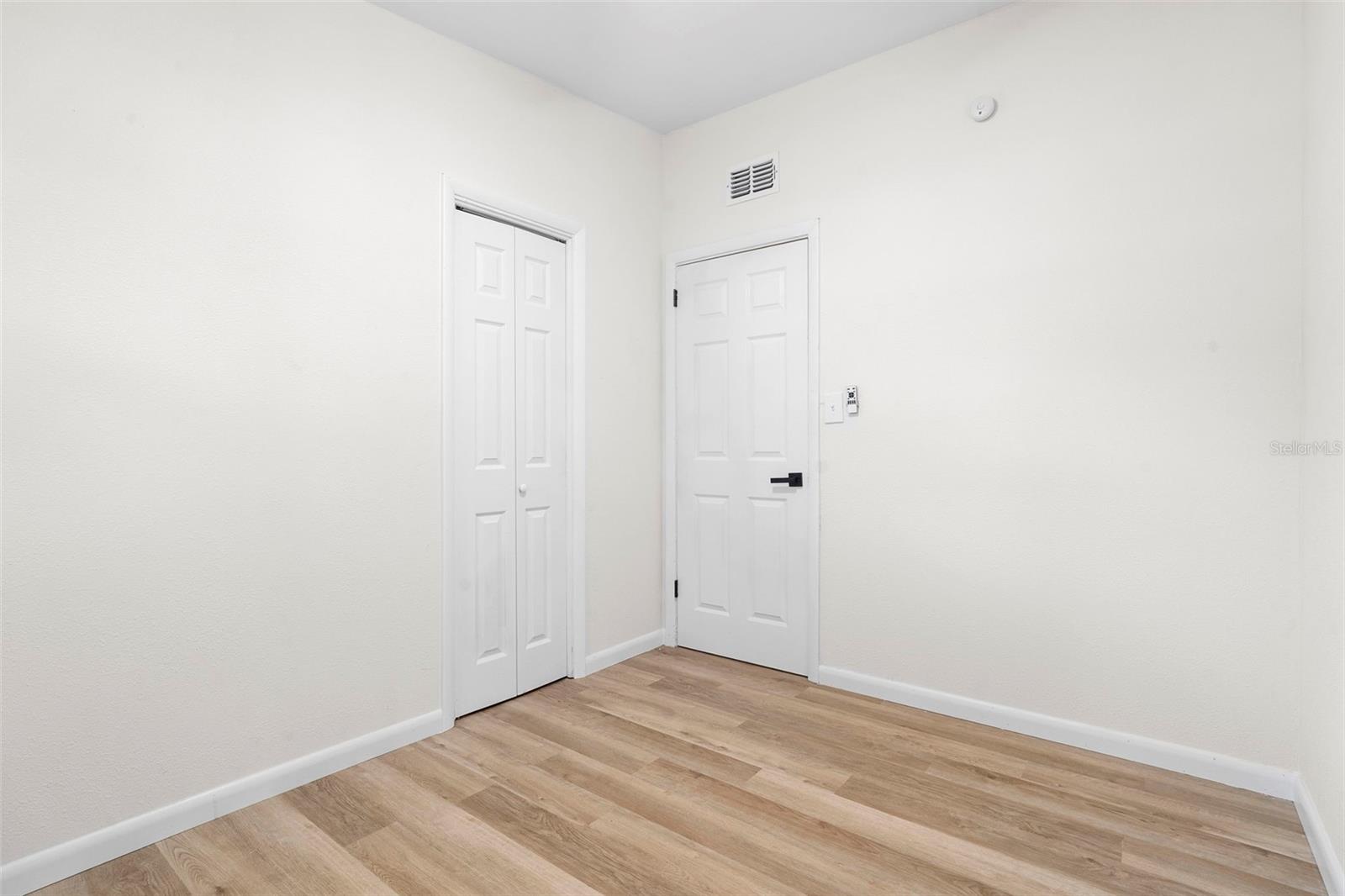 Image 27 of 47 For 3202 Kathleen Drive