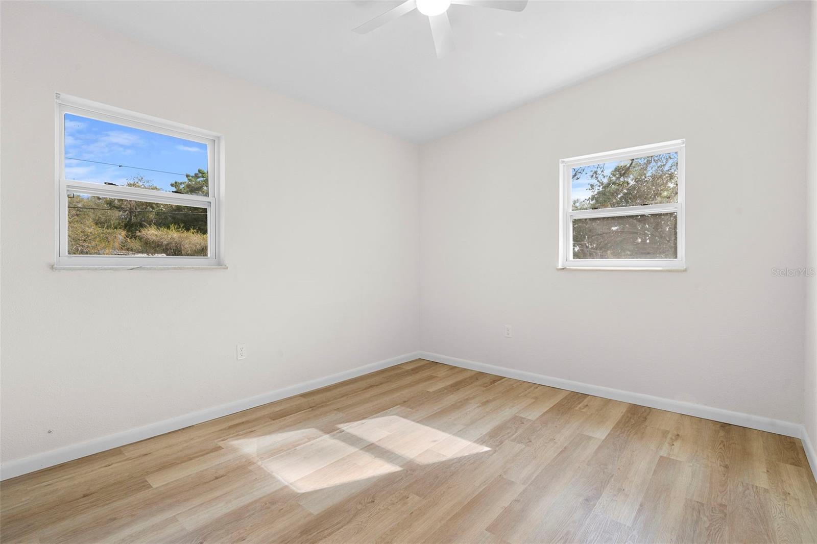 Image 31 of 47 For 3202 Kathleen Drive