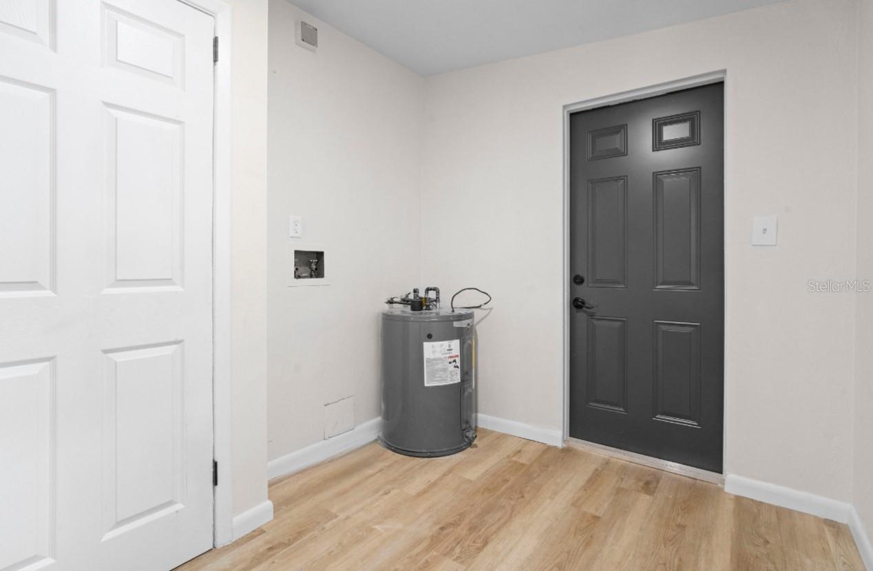 Image 39 of 47 For 3202 Kathleen Drive