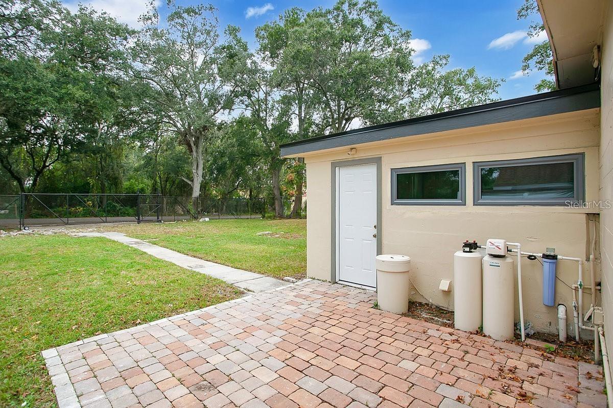 Image 20 of 35 For 1906 Murdock Boulevard