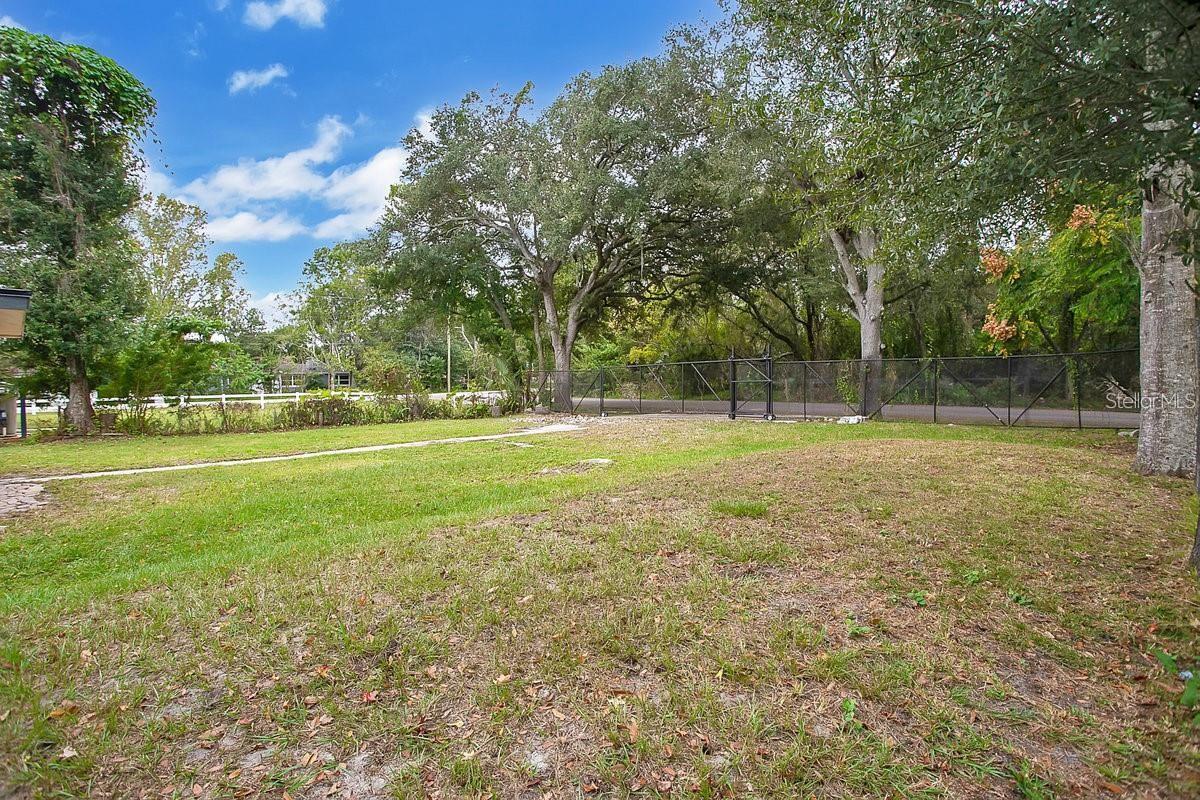 Image 23 of 35 For 1906 Murdock Boulevard