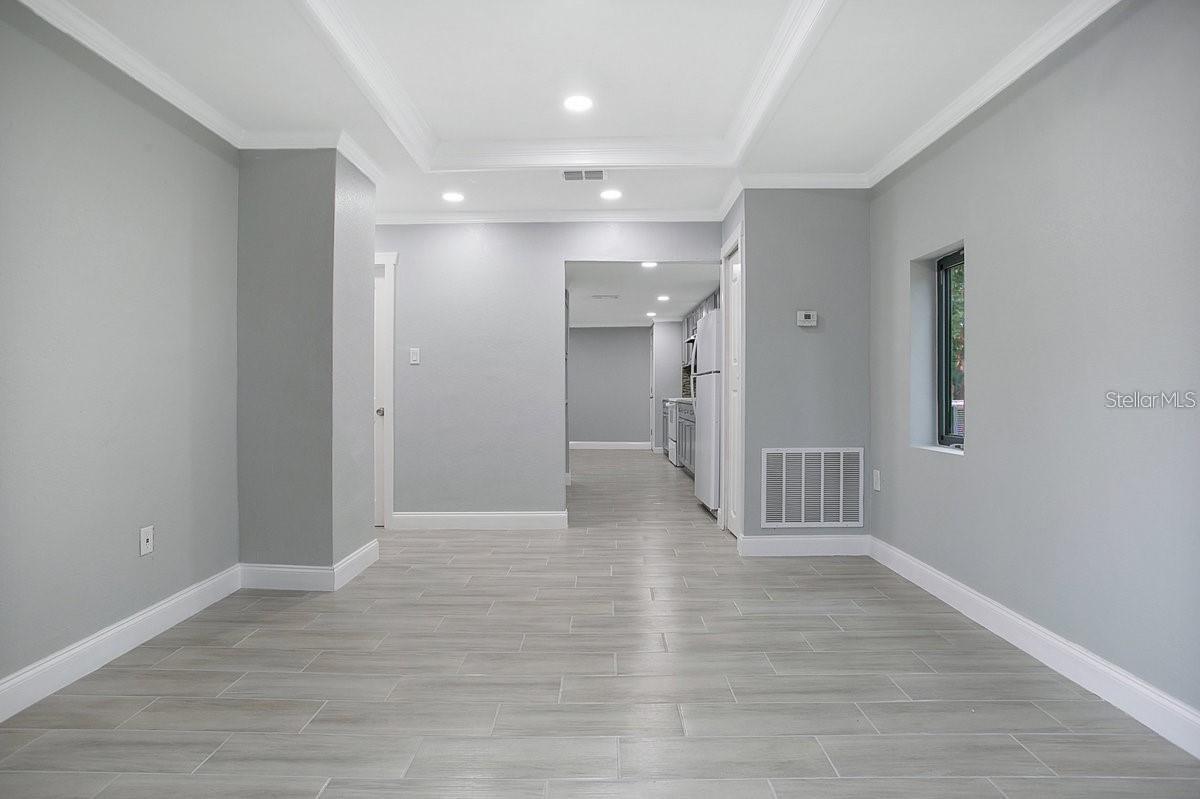 Image 7 of 35 For 1906 Murdock Boulevard