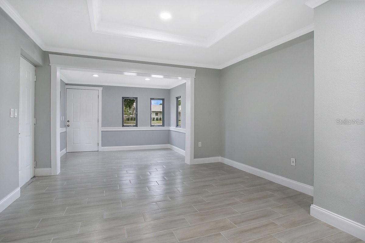 Image 9 of 35 For 1906 Murdock Boulevard