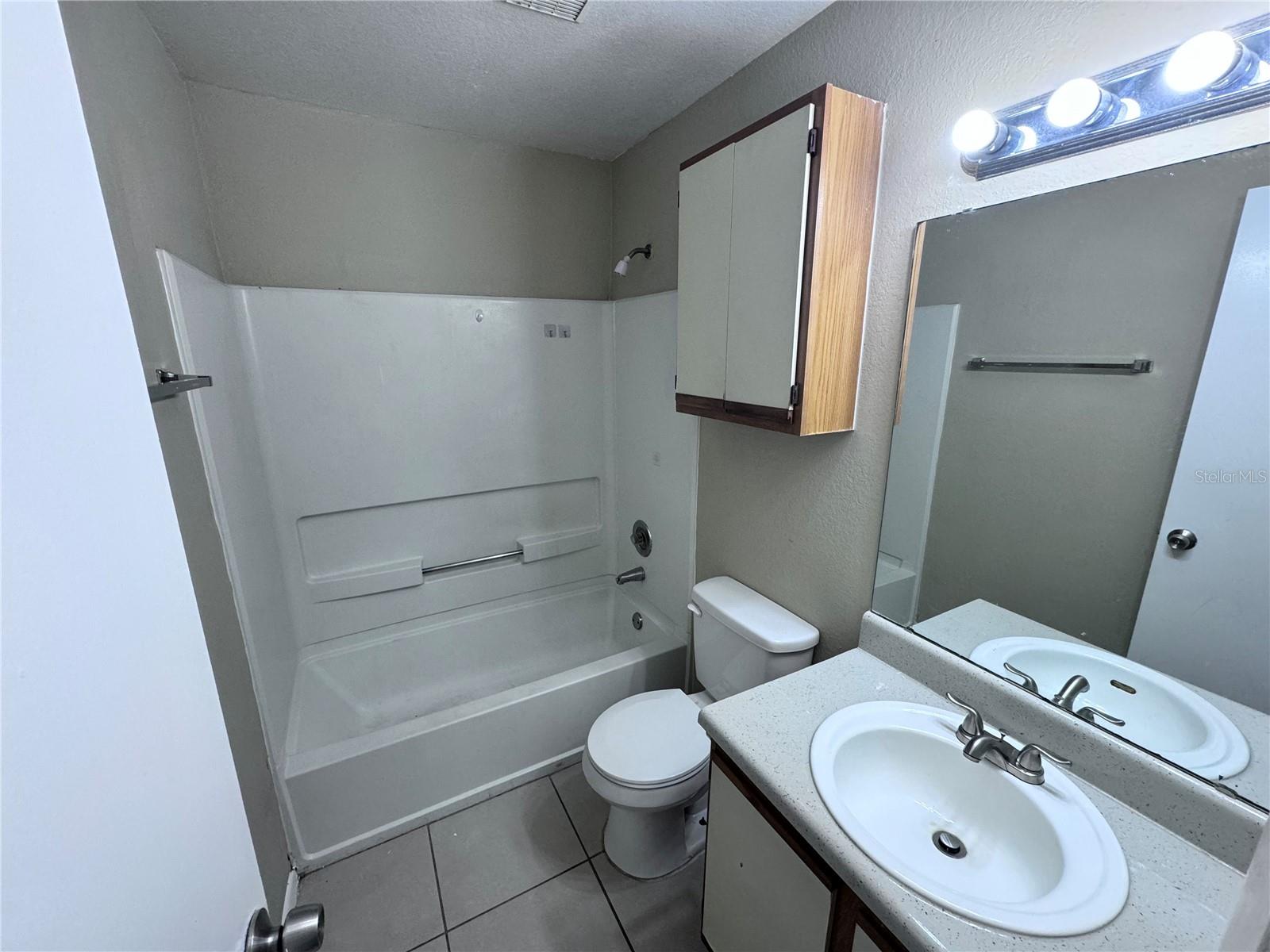 Image 11 of 24 For 629 Dory Lane 202