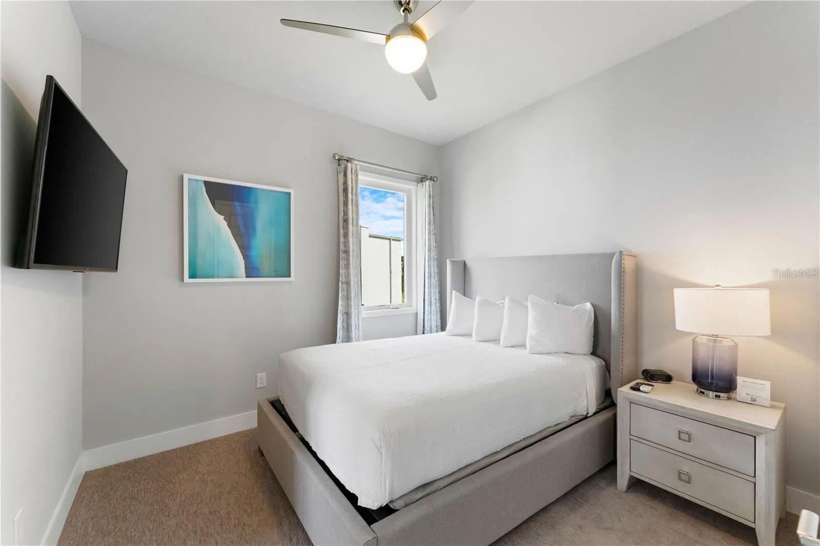 Image 12 of 72 For 7740 Sandy Ridge Drive 211