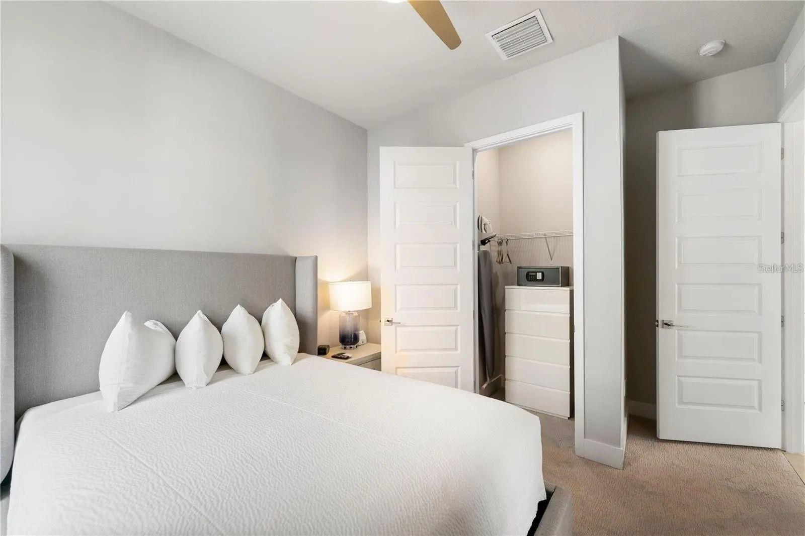 Image 13 of 72 For 7740 Sandy Ridge Drive 211