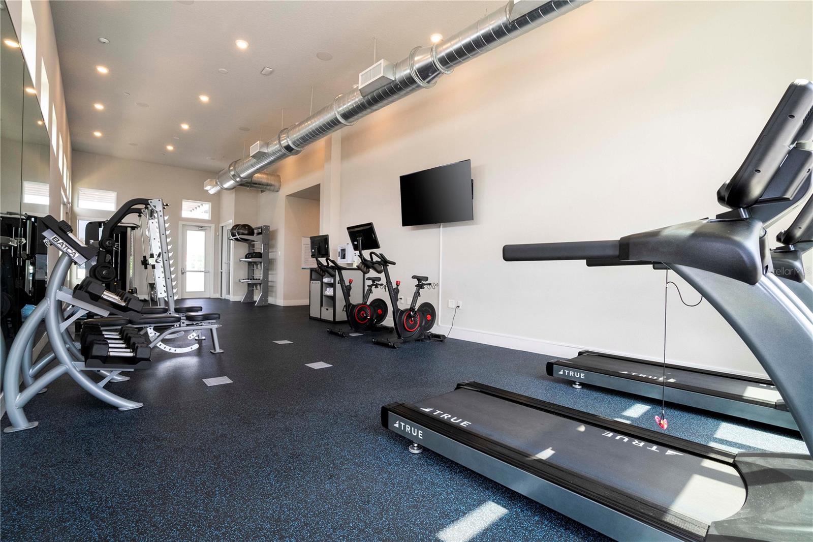 Image 29 of 72 For 7740 Sandy Ridge Drive 211