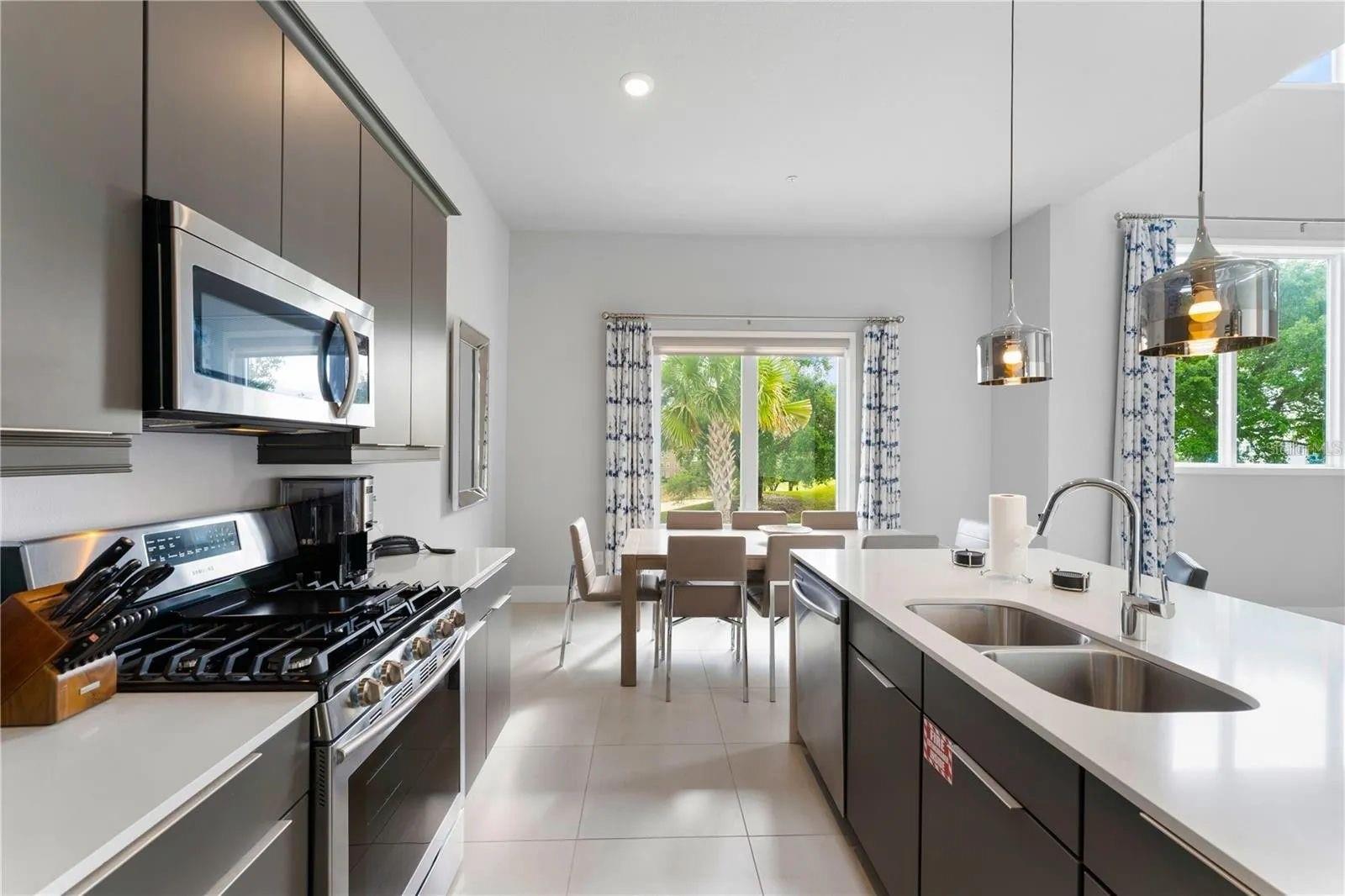 Image 4 of 72 For 7740 Sandy Ridge Drive 211