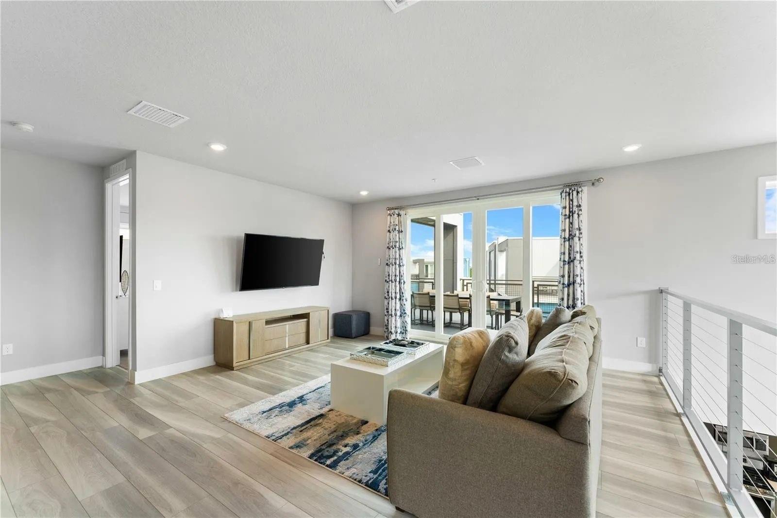 Image 6 of 72 For 7740 Sandy Ridge Drive 211