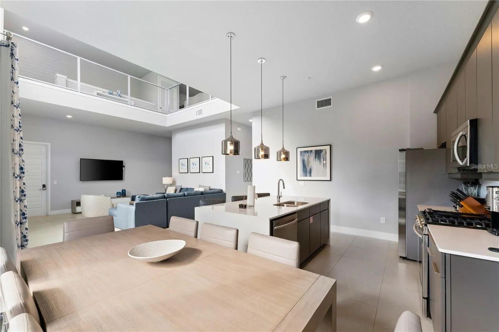 Image 7 of 72 For 7740 Sandy Ridge Drive 211