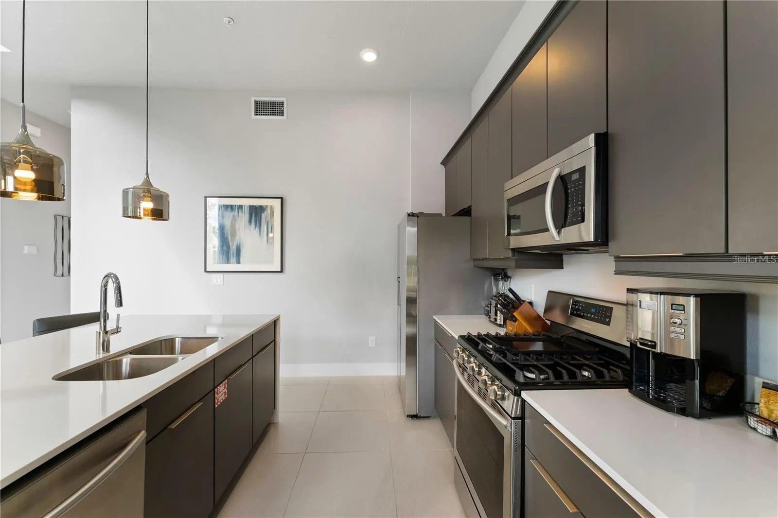 Image 8 of 72 For 7740 Sandy Ridge Drive 211