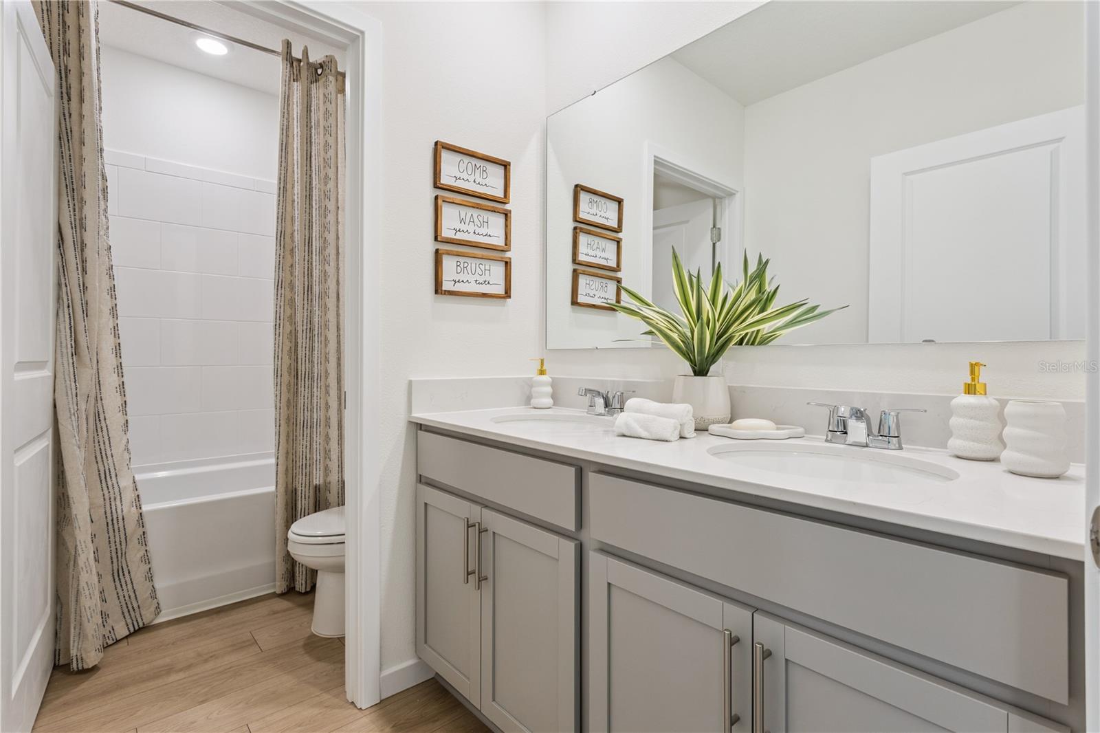 Image 28 of 36 For 5048 Gopher Apple Drive