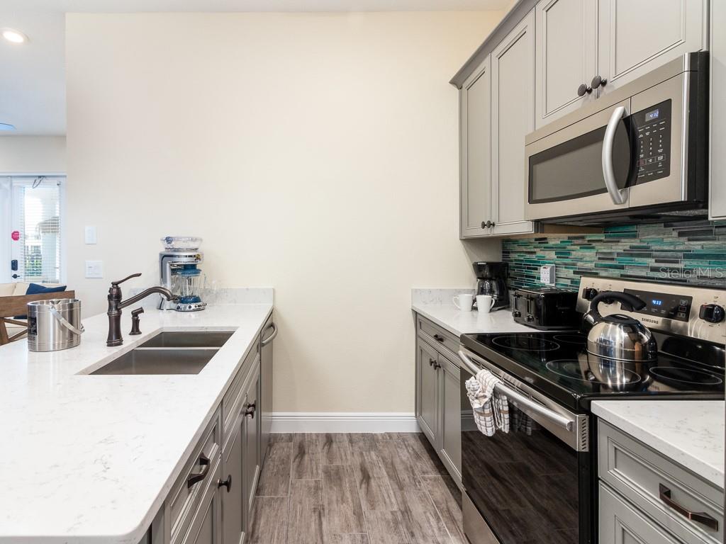 Image 5 of 86 For 3016 Parrot Head Place