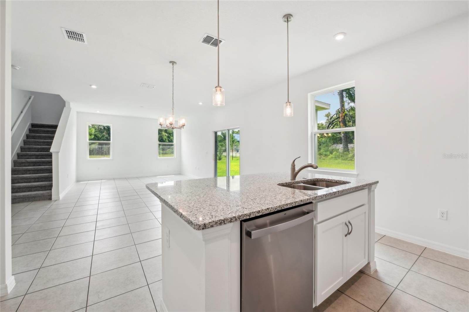 Image 4 of 32 For 12807 Trovita Drive