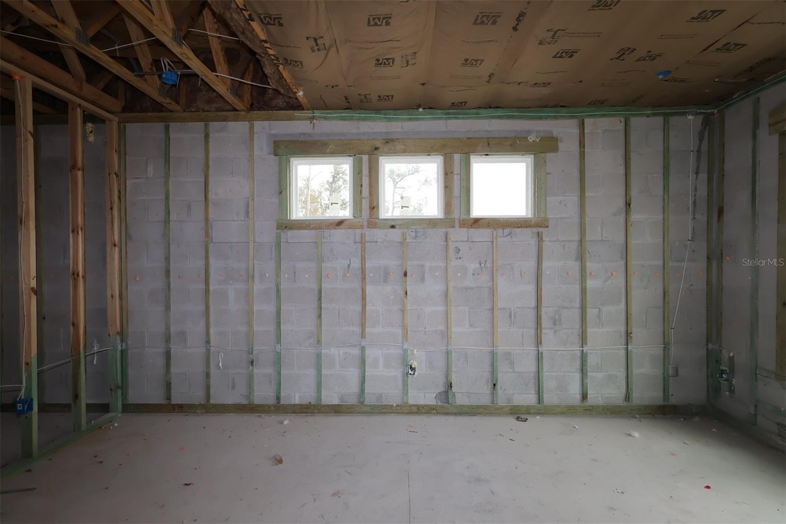 Image 2 of 17 For 17335 Glossy Pomelo Way