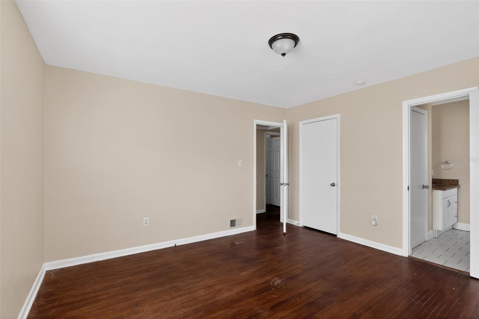 Image 14 of 31 For 2217 Owasso Court