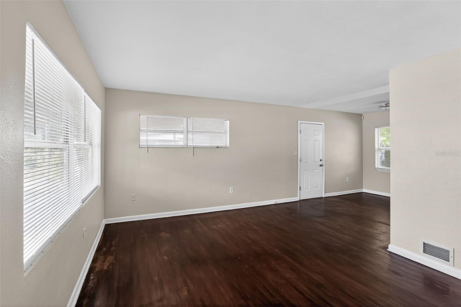 Image 17 of 31 For 2217 Owasso Court